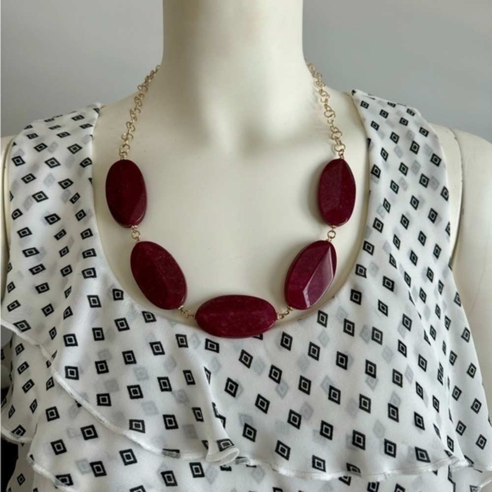 Necklace- NWOT